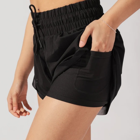 Cadence High Waist Mesh Run Shorts x 3 - Picture 3 of 4